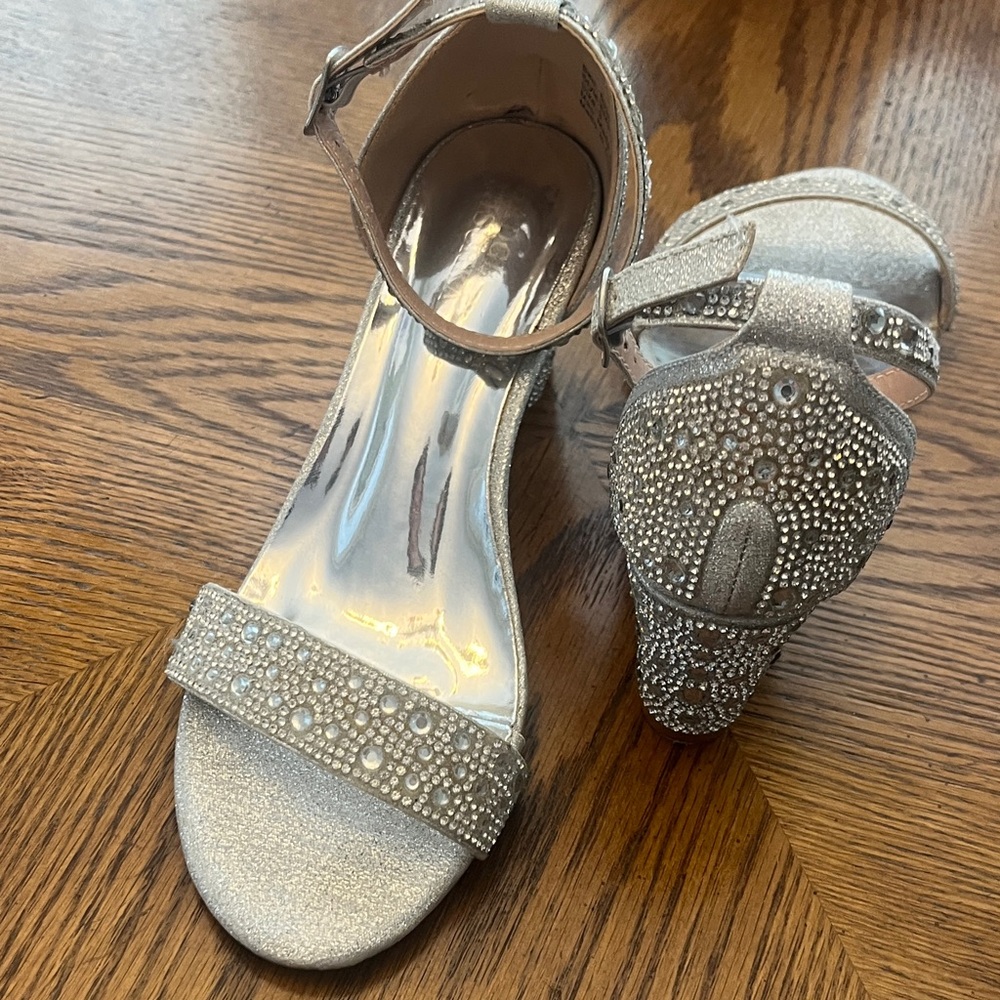Badgley Mischka Silver Kids Dress Shoes